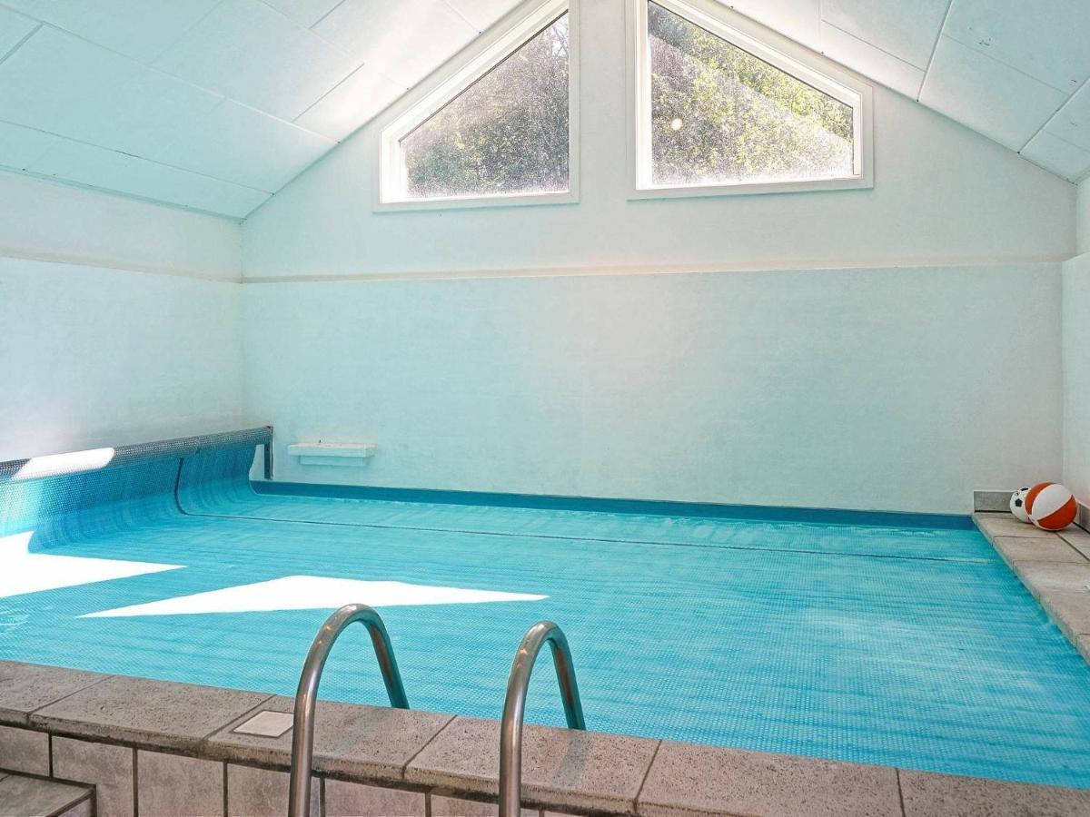 12 Person Holiday Home In Aakirkeby Vester Somarken Eksteriør billede
