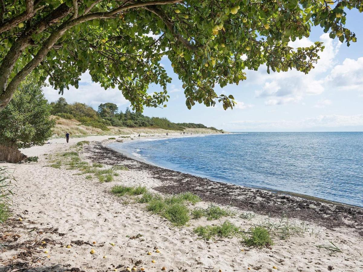 12 Person Holiday Home In Aakirkeby Vester Somarken Eksteriør billede